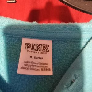 Very gently used Victoria's Secret Pink Turquoise Zip Up Hoodie size medium. Th